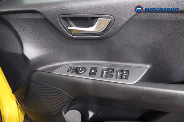 Used Kia Stonic 2023 for sale - 76219390: Photo 29
