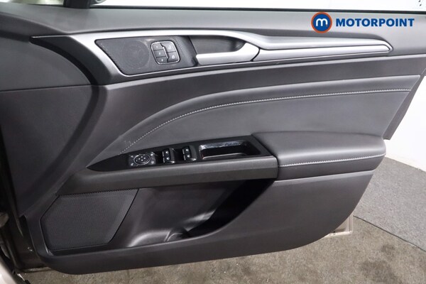 Used Ford Mondeo 2020 for sale - 76157556: Photo 32