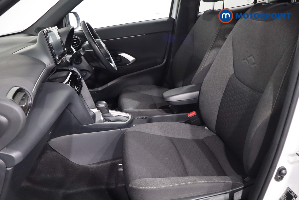 Used Toyota Yaris Cross 2022 for sale - 76908970: Photo 12