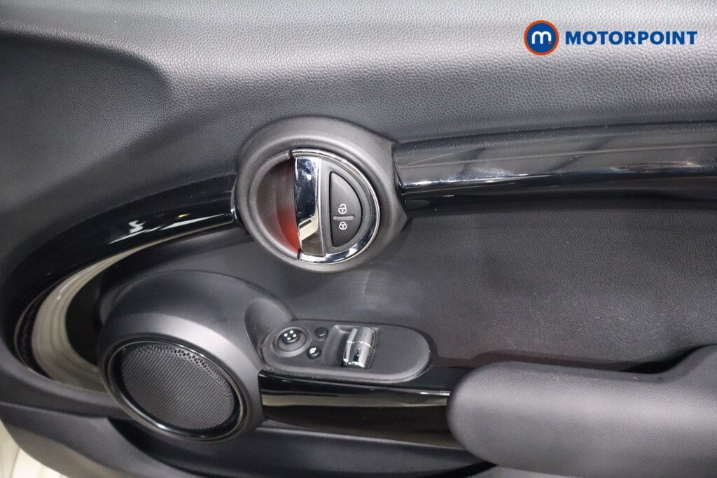 Used MINI Hatch 2019 for sale - 76046801: Photo 31