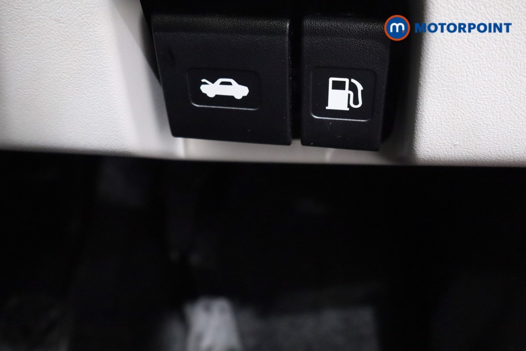 Used Suzuki Swift 2024 for sale - 76859520: Photo 31