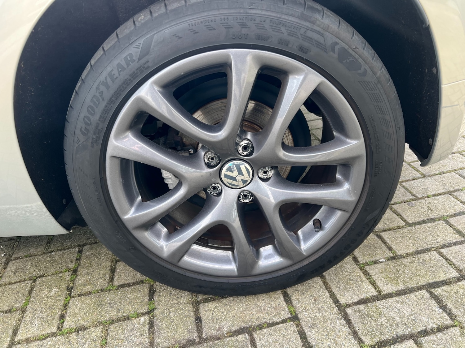 Used Volkswagen Scirocco 2009 for sale - 77916234: Photo 31