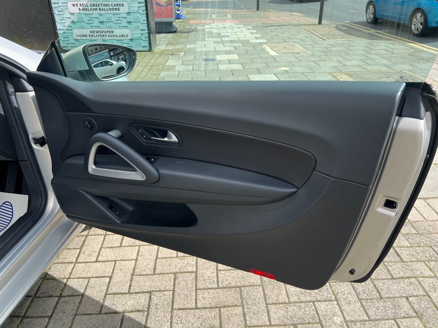 Used Volkswagen Scirocco 2009 for sale - 77916234: Photo 34