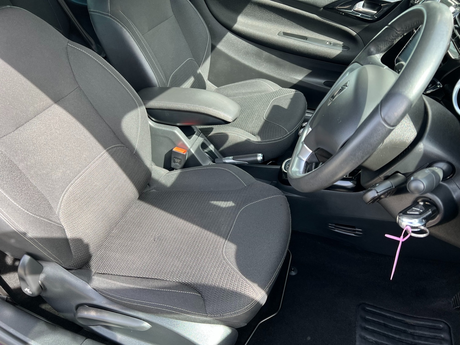 Used Citroen DS3 2015 for sale - 78197884: Photo 4