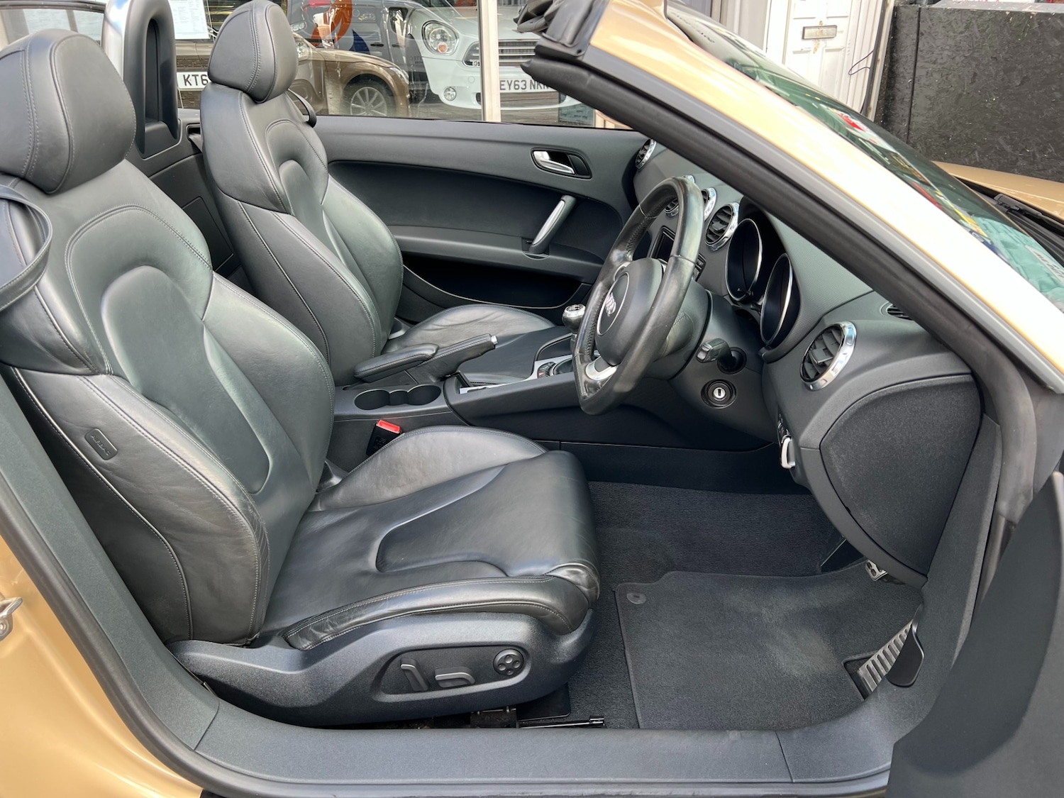 Used Audi TT 2011 for sale - 77460329: Photo 29