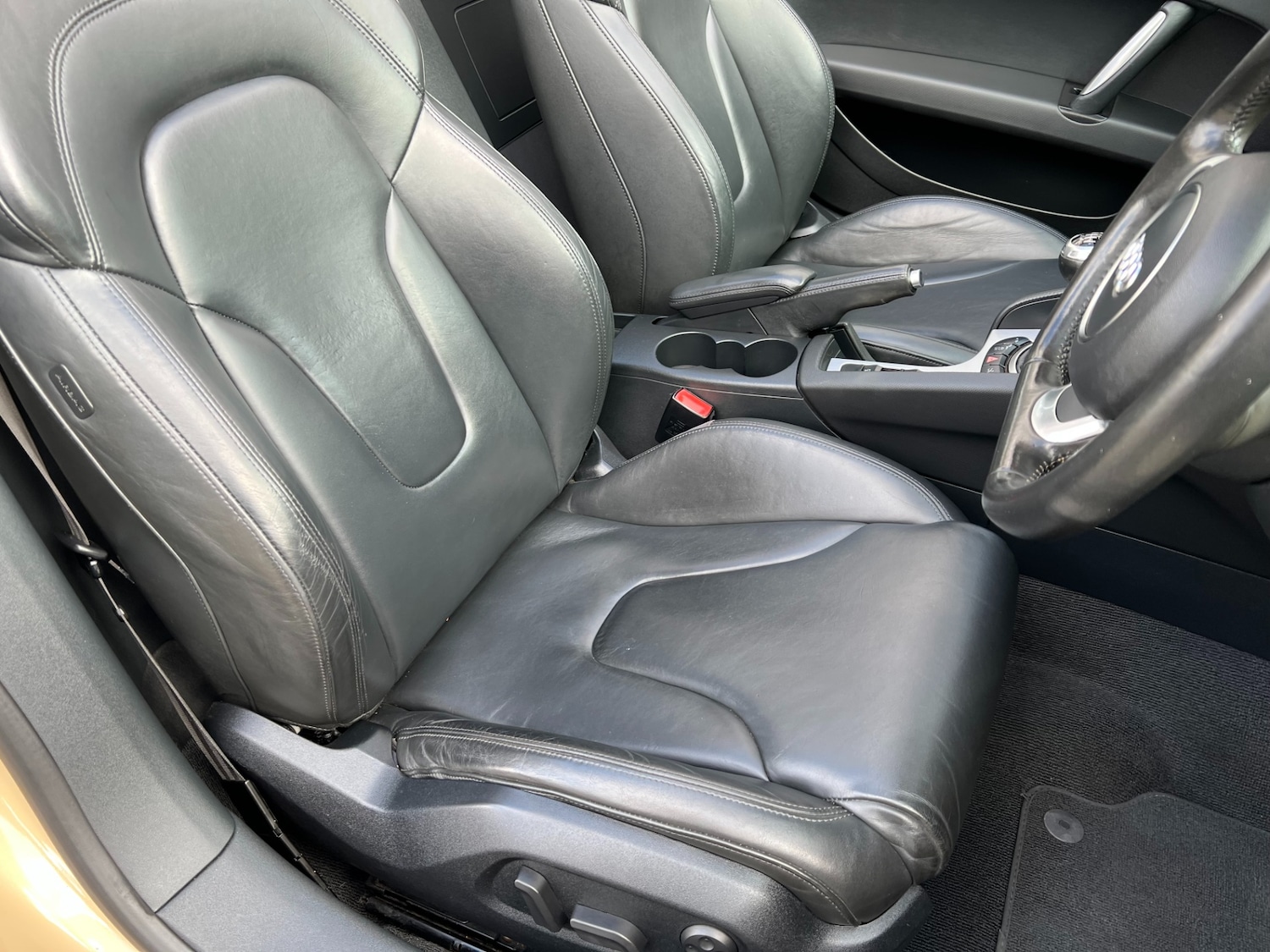 Used Audi TT 2011 for sale - 77460329: Photo 30