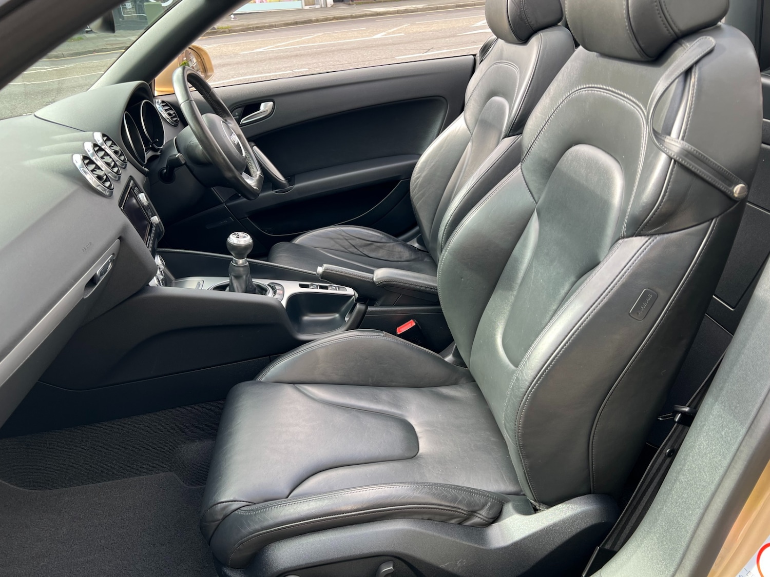 Used Audi TT 2011 for sale - 77460329: Photo 35