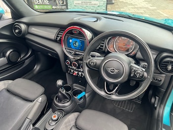 Used MINI Convertible 2018 for sale - 79580885: Photo