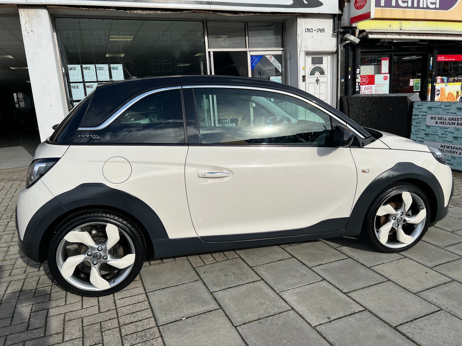 Used Vauxhall ADAM 2014 for sale - 77459988: Photo 3