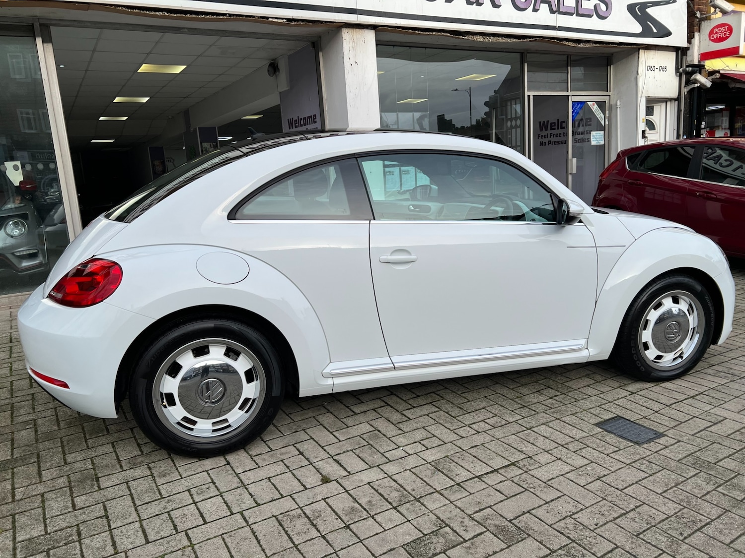 Used Volkswagen Beetle 2014 for sale - 77460392: Photo 2