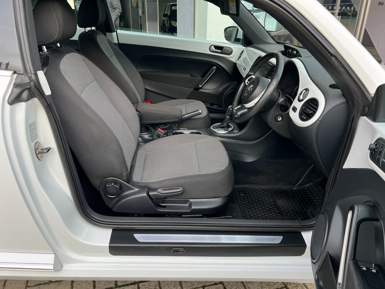 Used Volkswagen Beetle 2014 for sale - 77460392: Photo 30