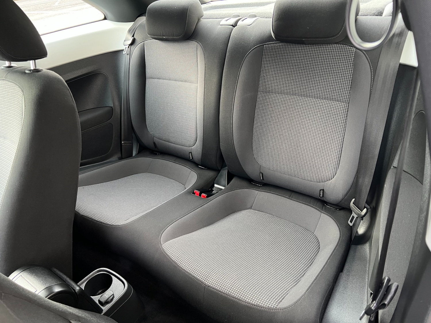 Used Volkswagen Beetle 2014 for sale - 77460392: Photo 37