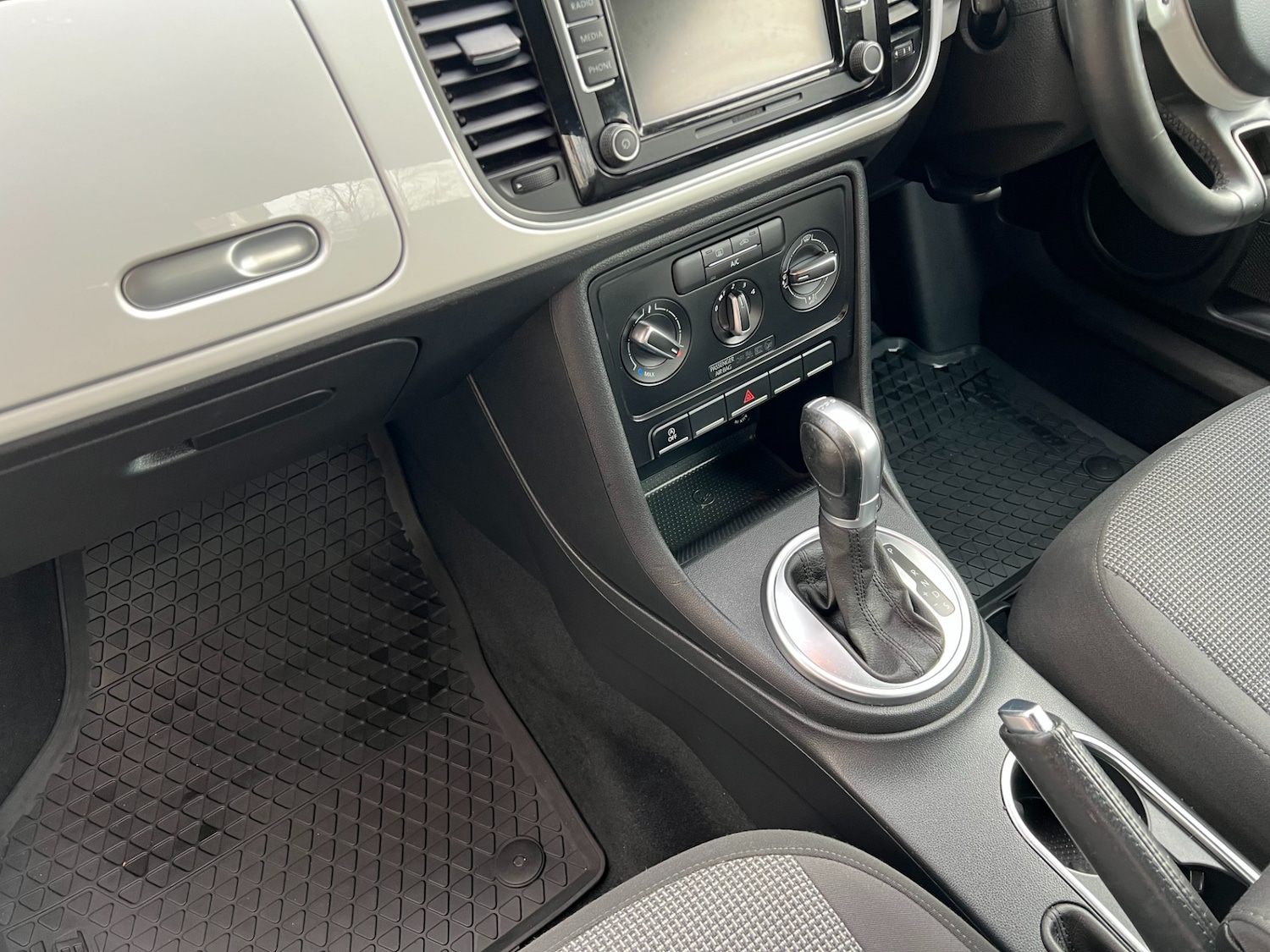 Used Volkswagen Beetle 2014 for sale - 77460392: Photo 41