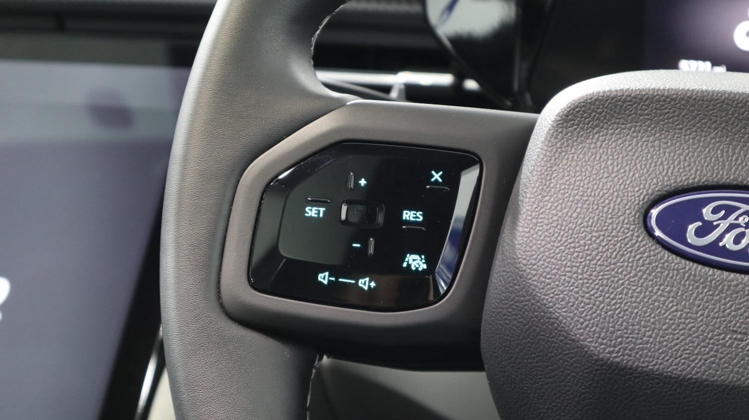 Used Ford Explorer 2024 for sale - 77111357: Photo 18