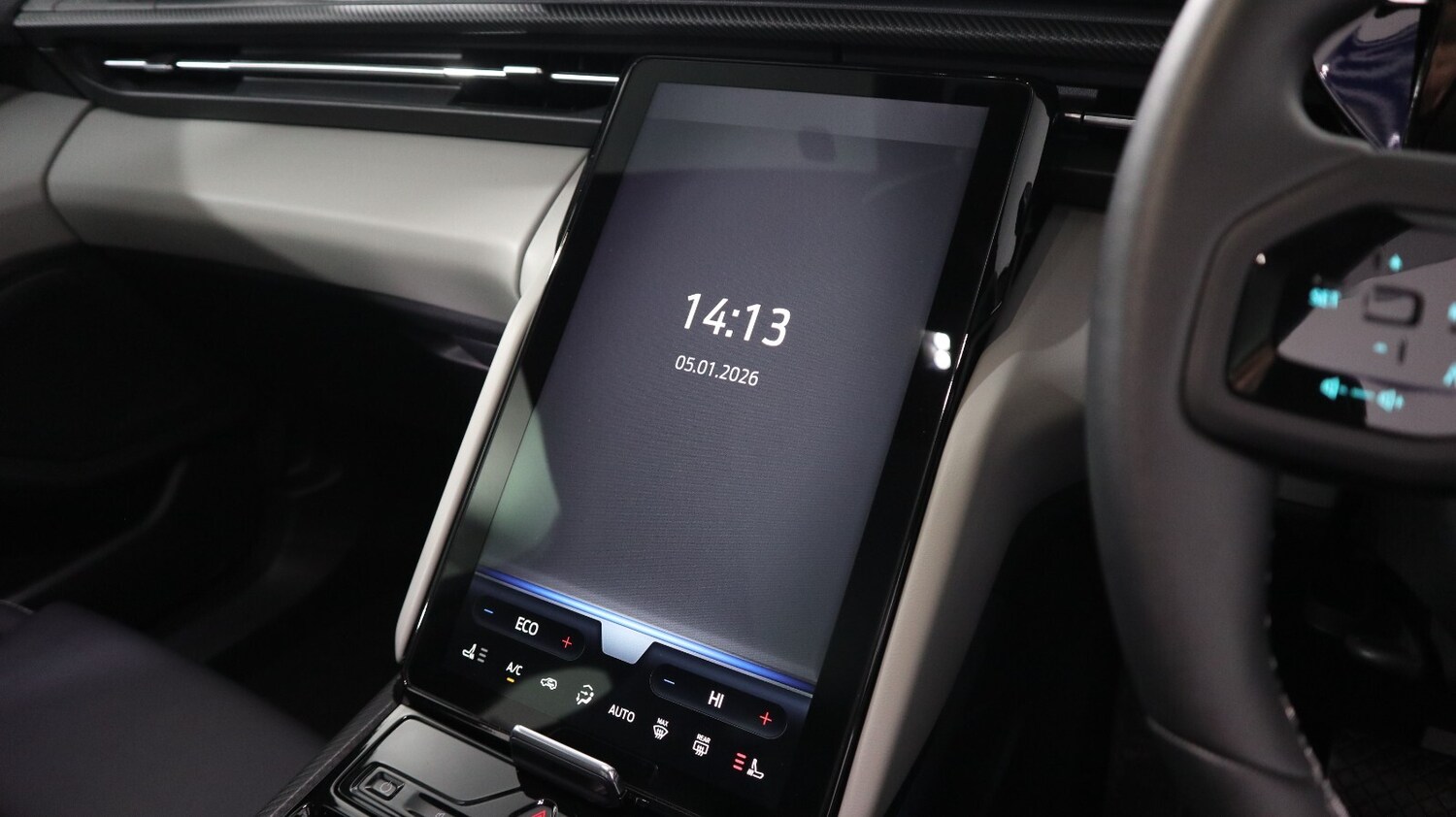 Used Ford Explorer 2024 for sale - 77111357: Photo 30