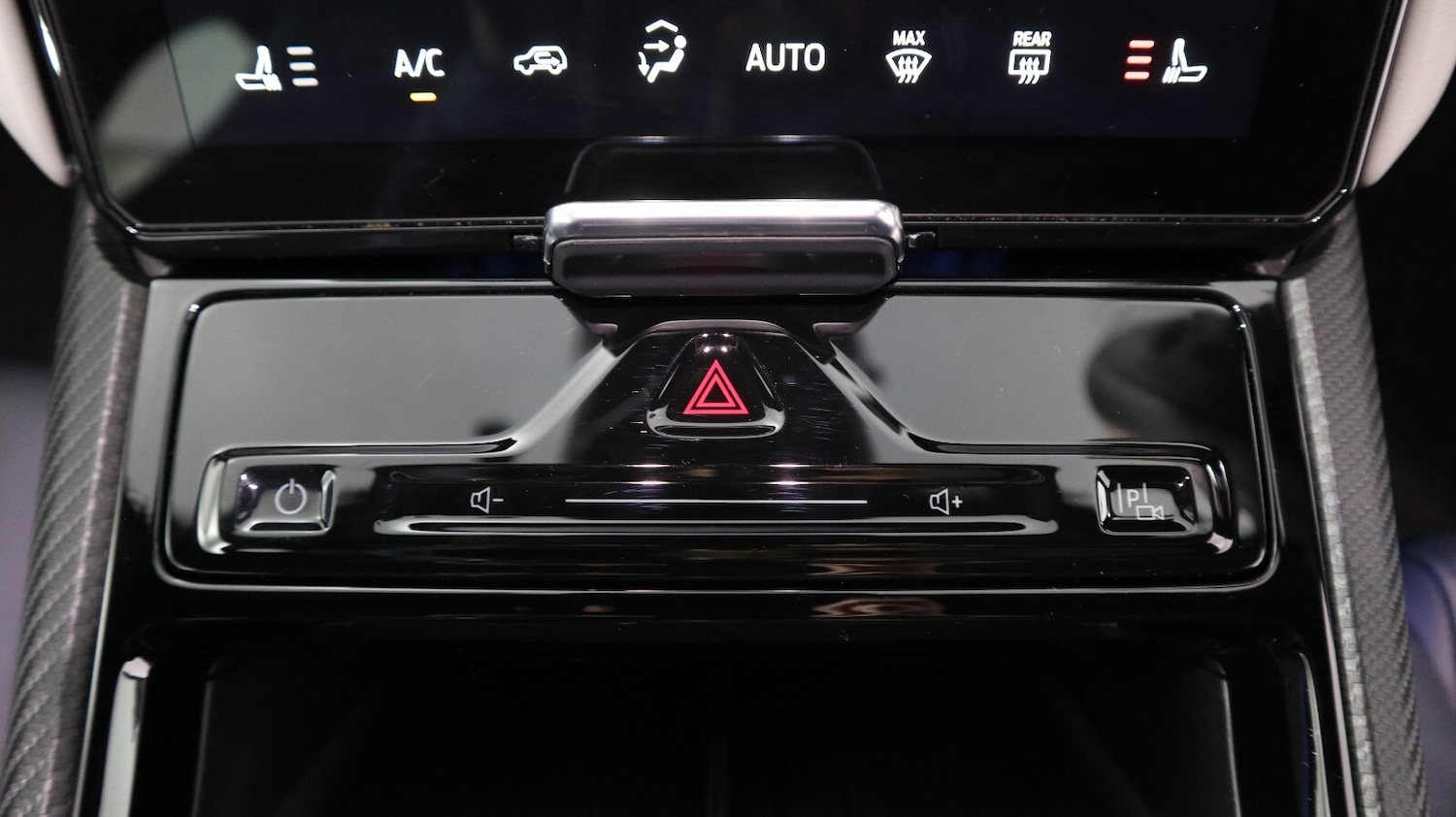 Used Ford Explorer 2024 for sale - 77111357: Photo 31