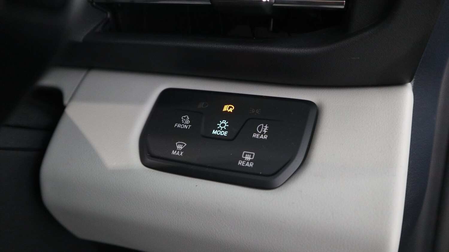 Used Ford Explorer 2024 for sale - 77111357: Photo 33