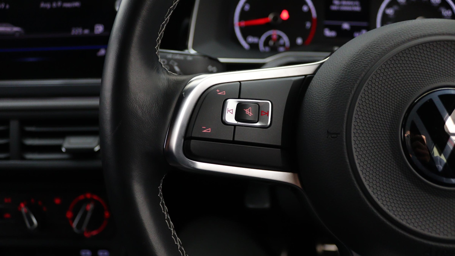 Used Volkswagen Polo 2021 for sale - 76818397: Photo 30