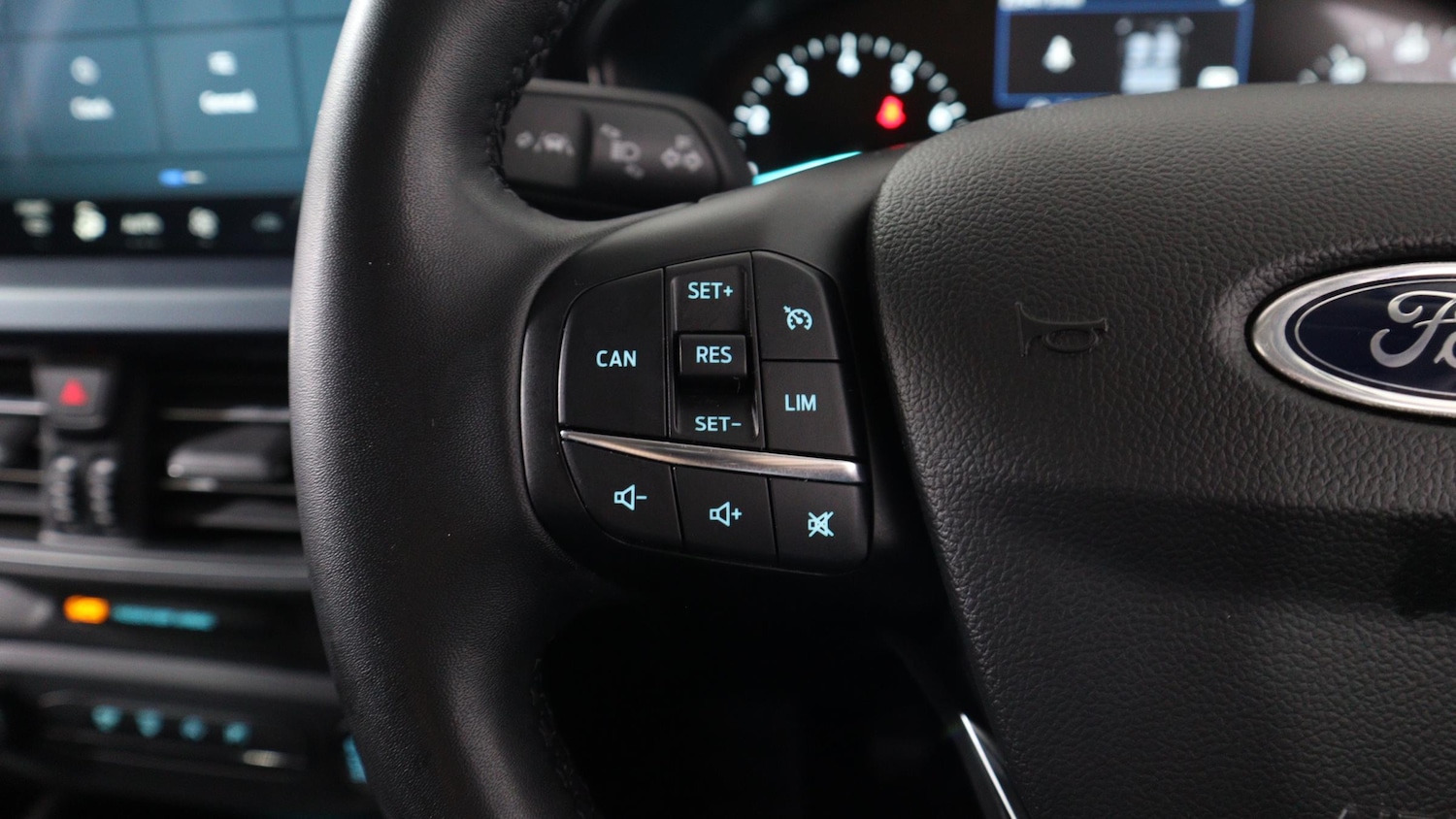 Used Ford Focus 2023 for sale - 76818355: Photo 29