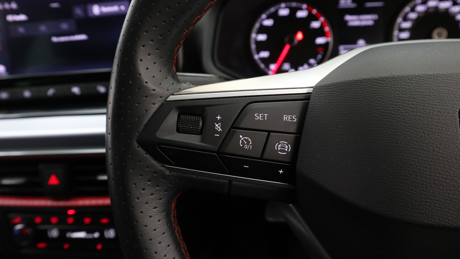 Used SEAT Arona 2023 for sale - 76818396: Photo 31