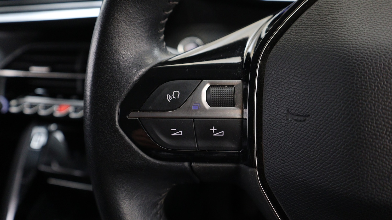 Used Peugeot 2008 2020 for sale - 76818408: Photo 28