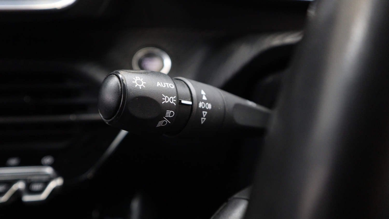 Used Peugeot 2008 2020 for sale - 76818408: Photo 30