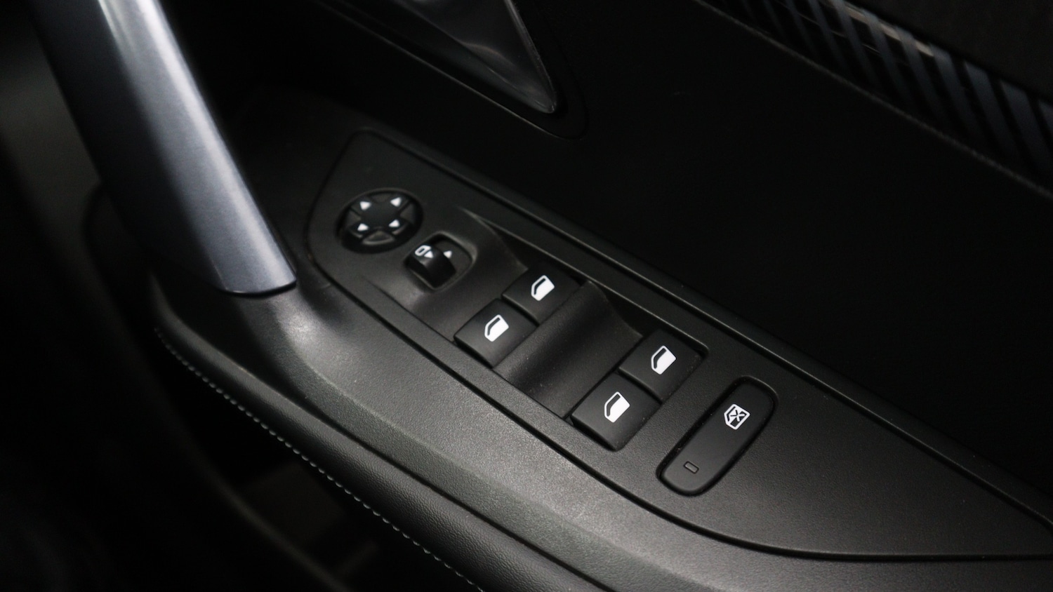 Used Peugeot 2008 2020 for sale - 76818408: Photo 39