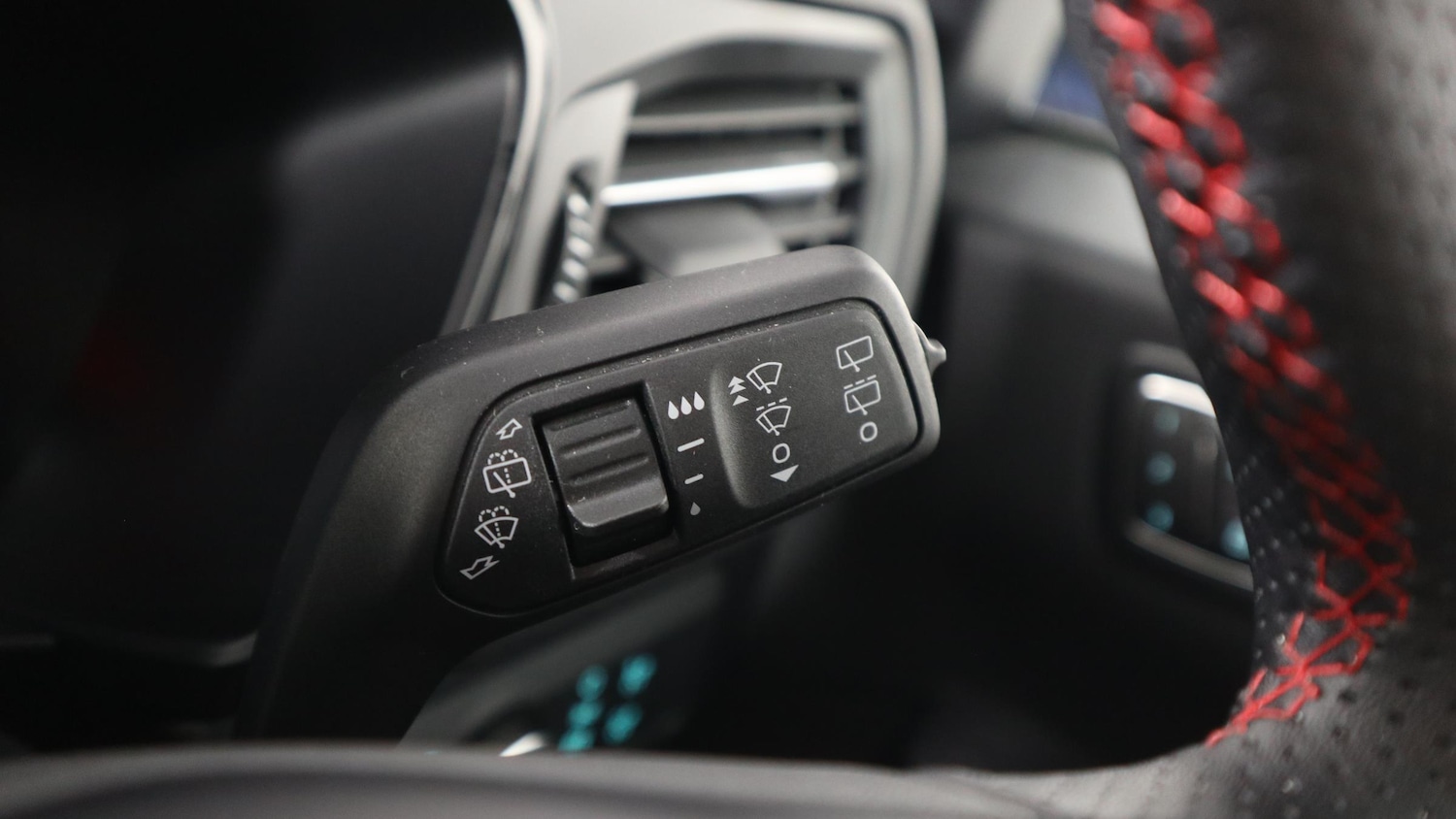 Used Ford Kuga 2025 for sale - 77942114: Photo 32