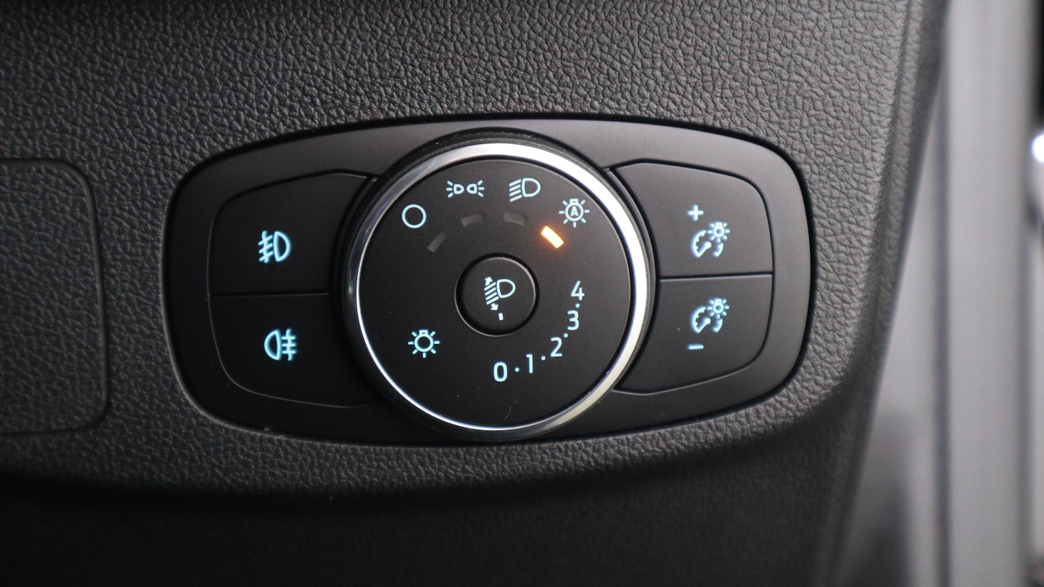 Used Ford Focus 2023 for sale - 78094575: Photo 36