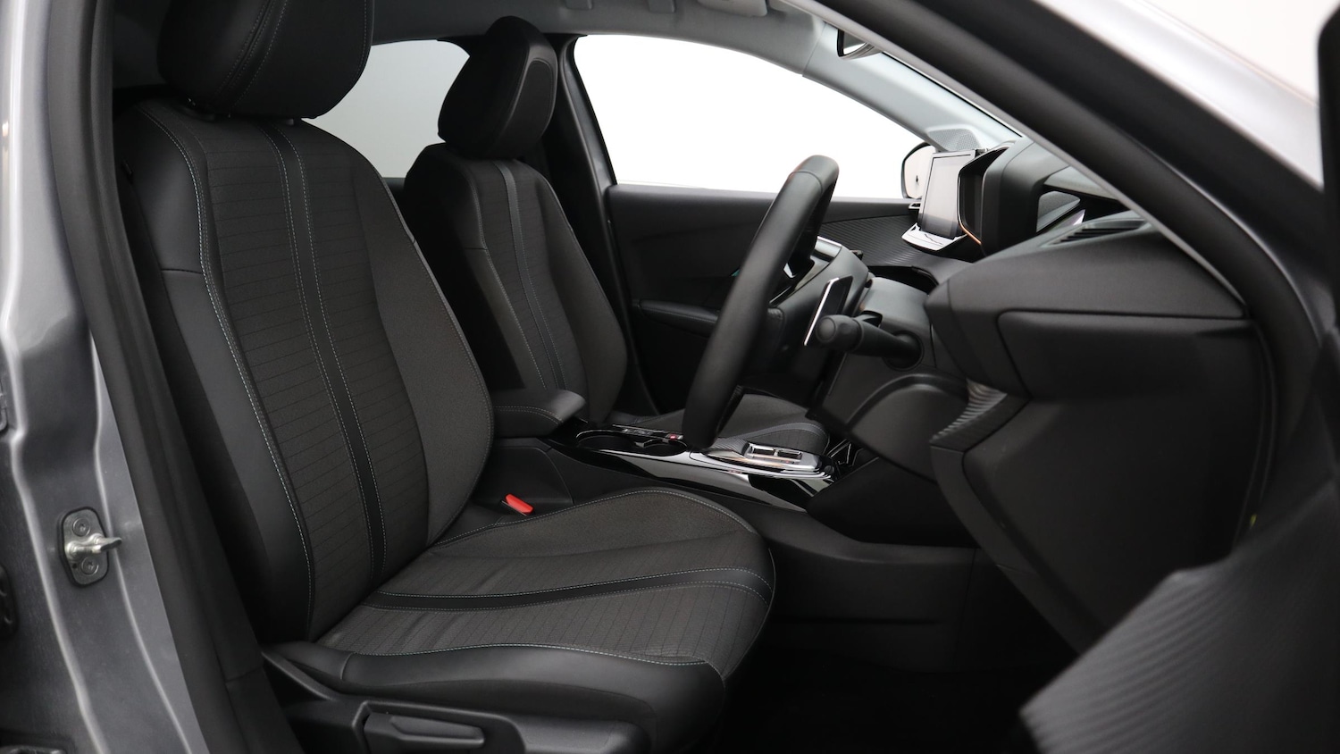 Used Peugeot 208 2023 for sale - 76818400: Photo 24