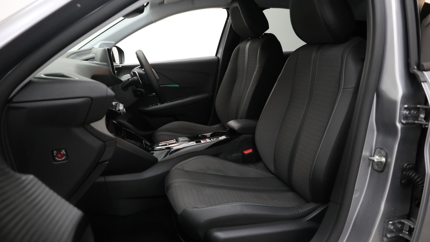 Used Peugeot 208 2023 for sale - 76818400: Photo 26