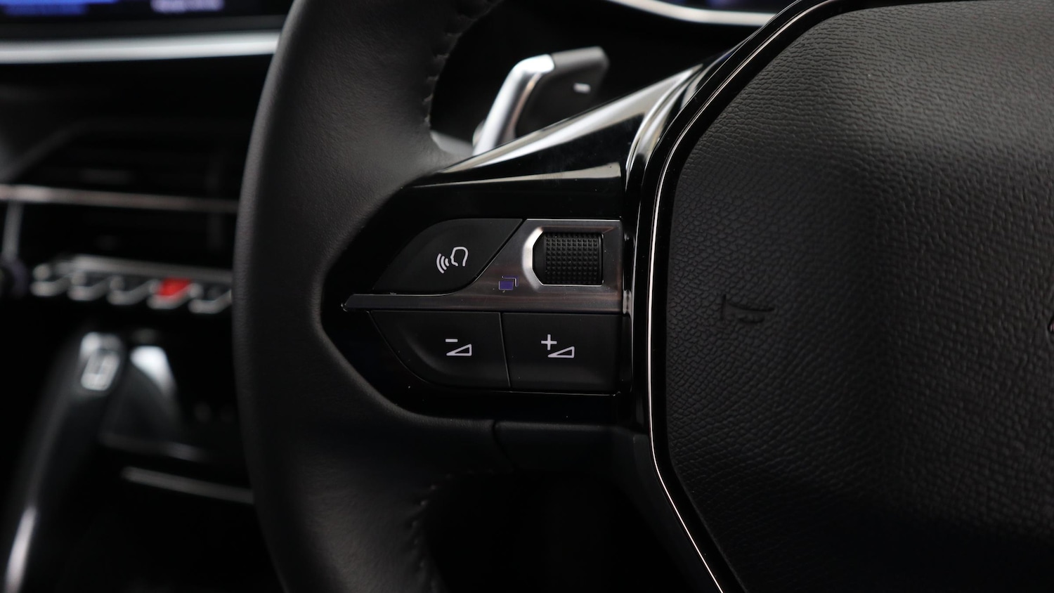 Used Peugeot 208 2023 for sale - 76818400: Photo 30