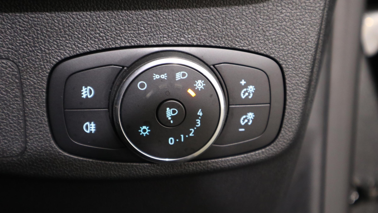 Used Ford Focus 2023 for sale - 77745771: Photo 37