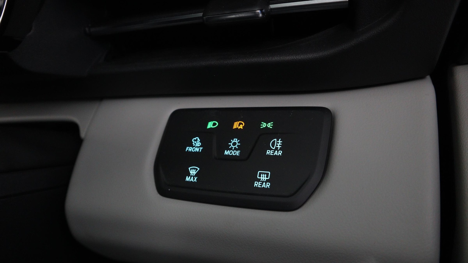 Used Ford Explorer 2024 for sale - 77210212: Photo 35