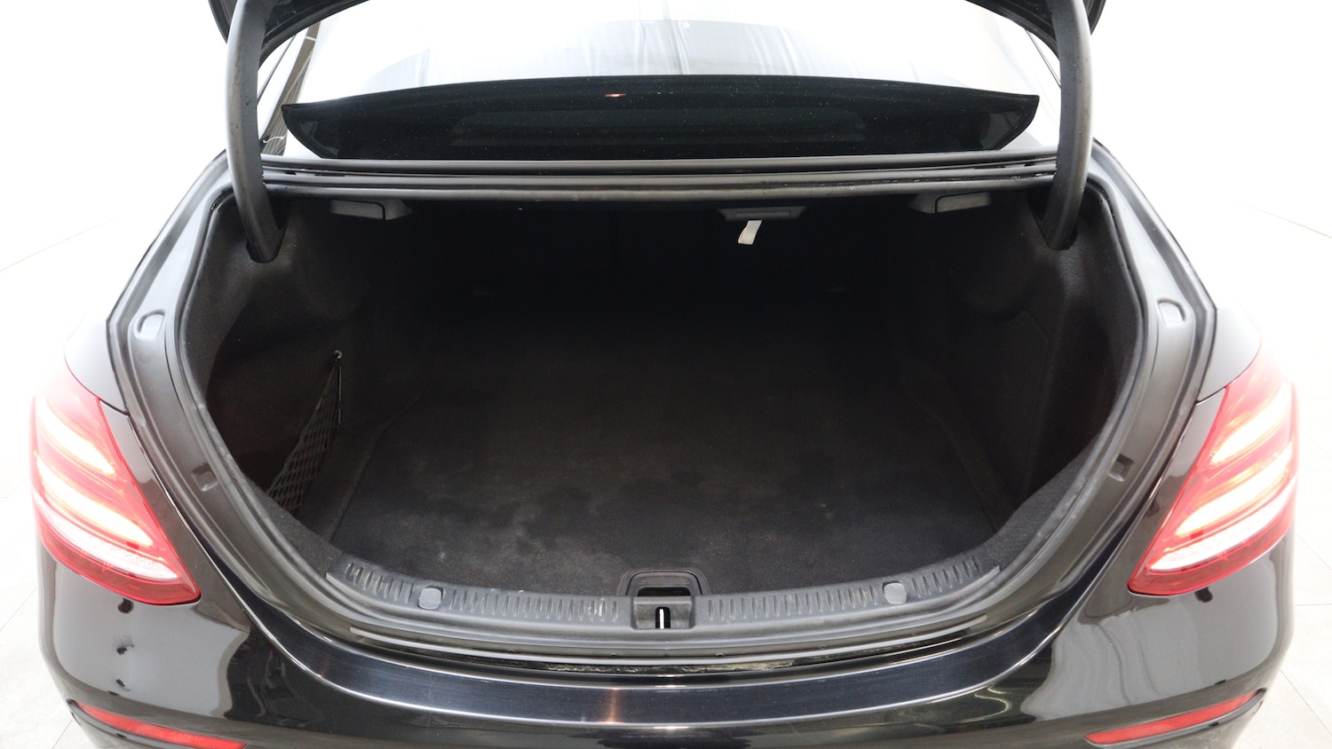 Used Mercedes-Benz E Class 2020 for sale - 76818412: Photo 27