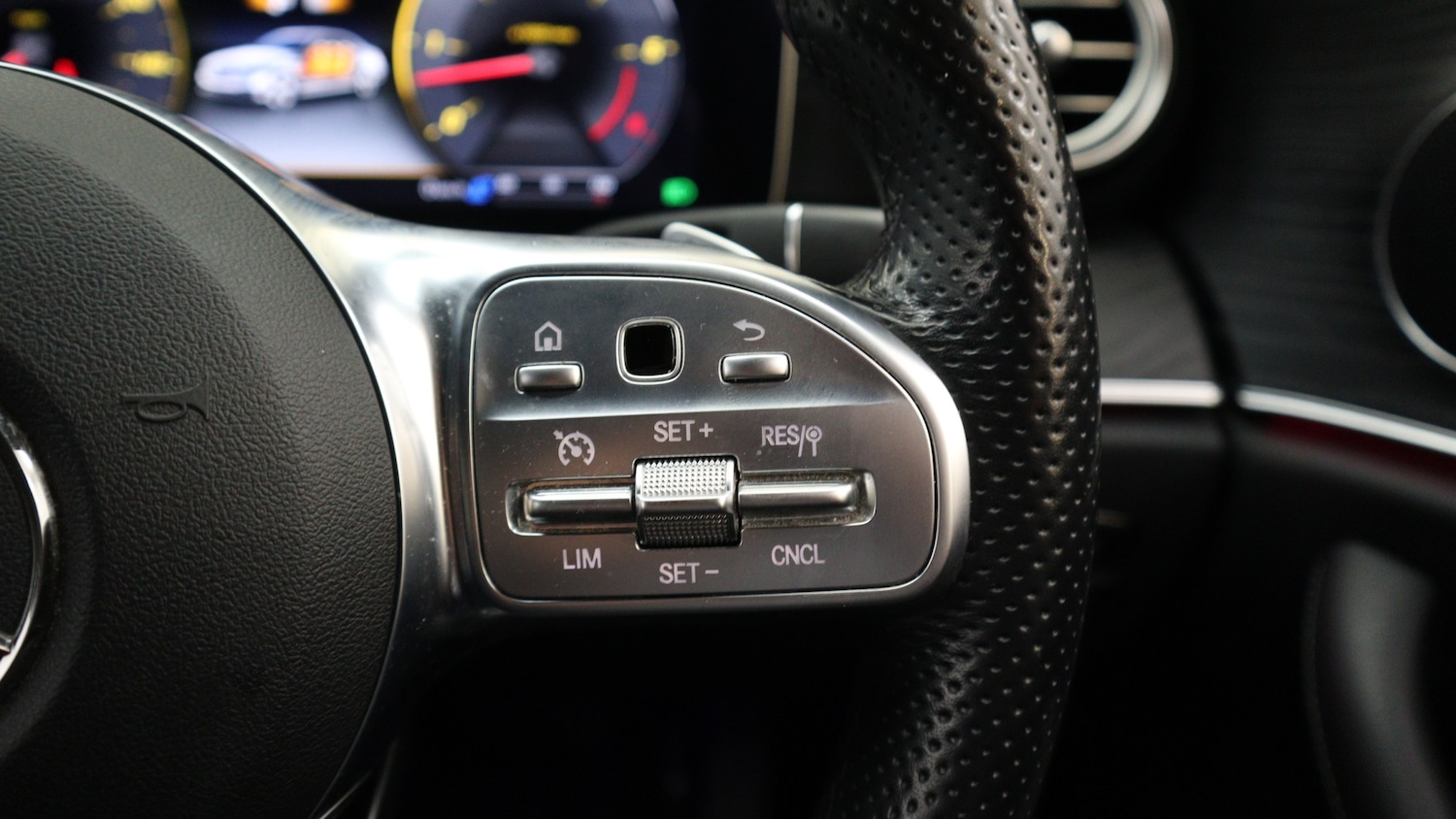 Used Mercedes-Benz E Class 2020 for sale - 76818412: Photo 30