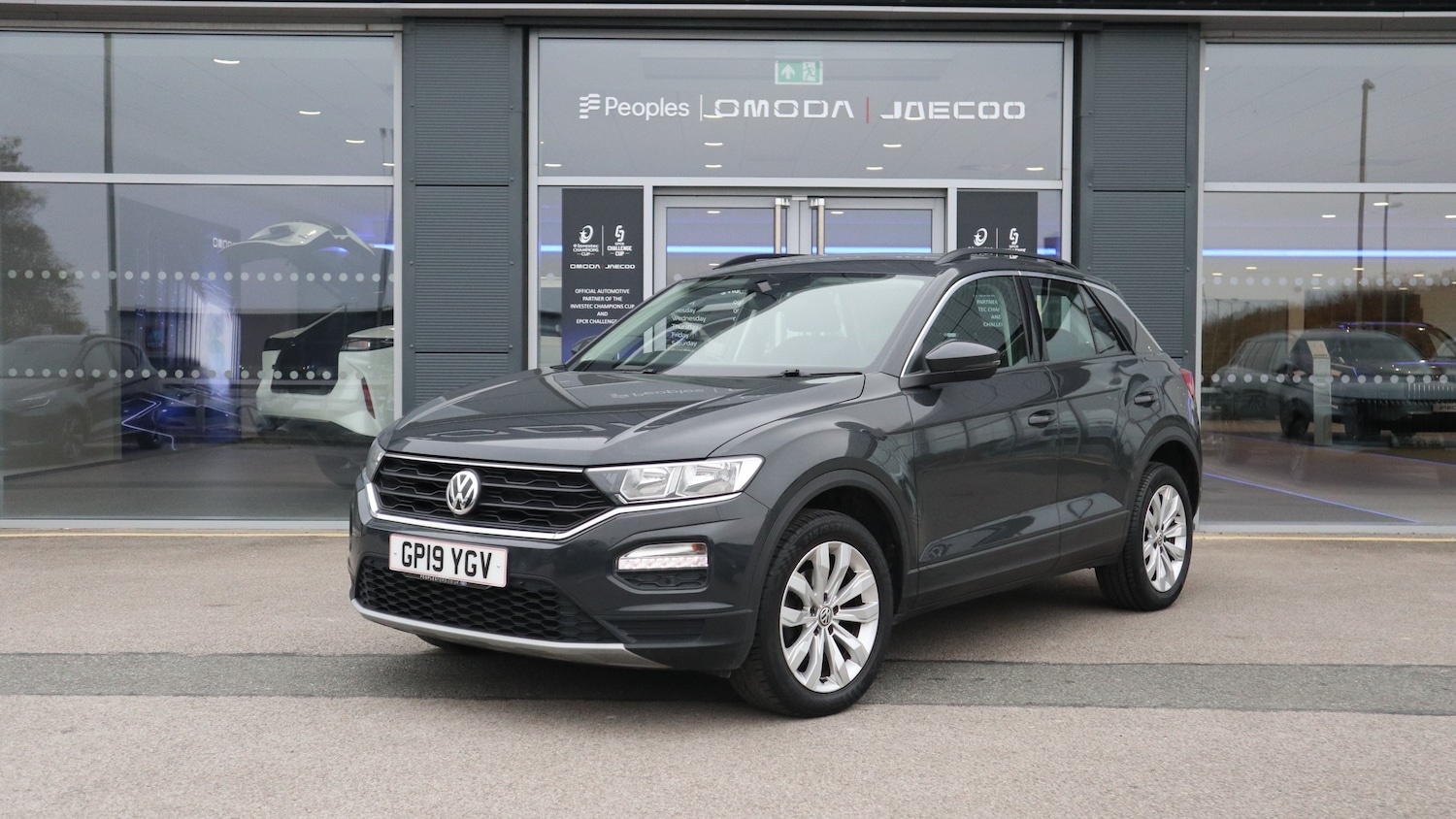 Used Volkswagen T-Roc 2019 for sale - 76818409: Photo 1