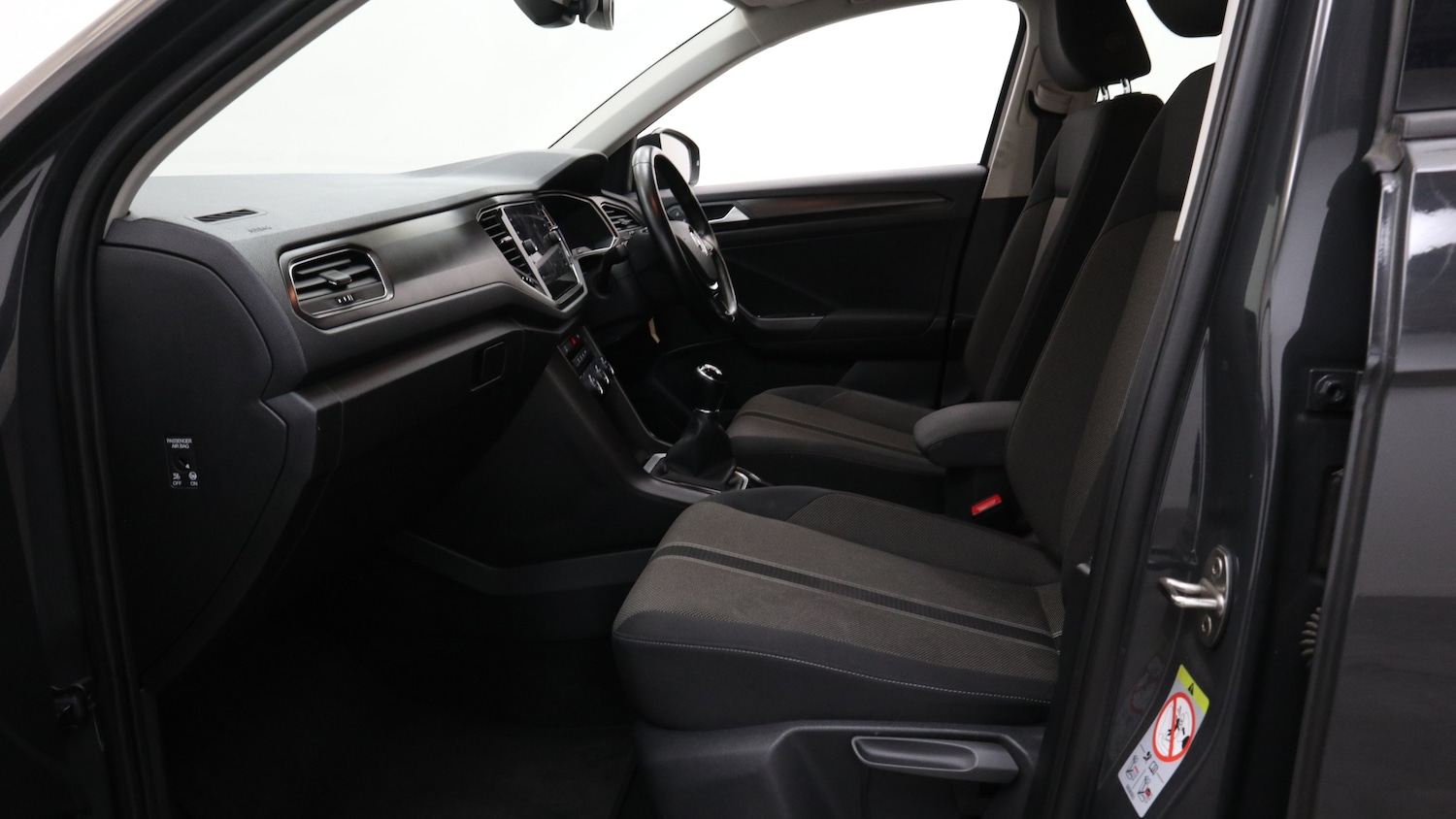 Used Volkswagen T-Roc 2019 for sale - 76818409: Photo 24