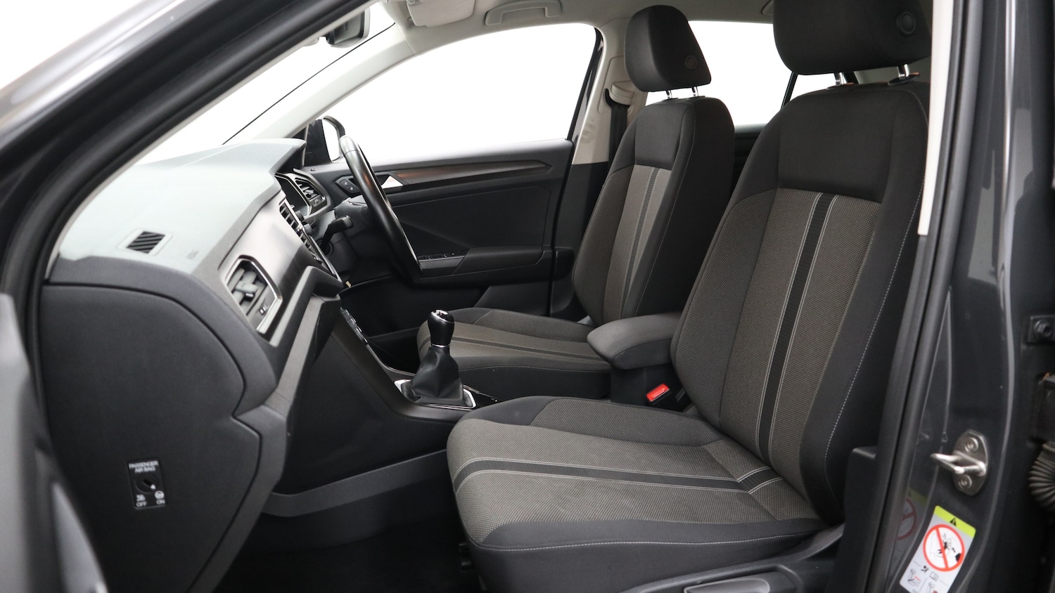 Used Volkswagen T-Roc 2019 for sale - 76818409: Photo 25