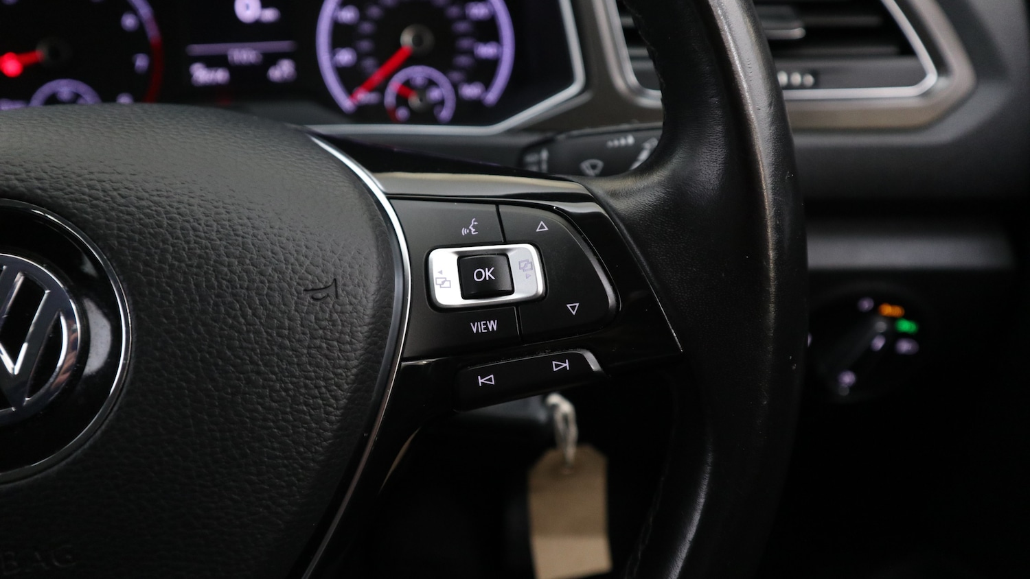 Used Volkswagen T-Roc 2019 for sale - 76818409: Photo 30