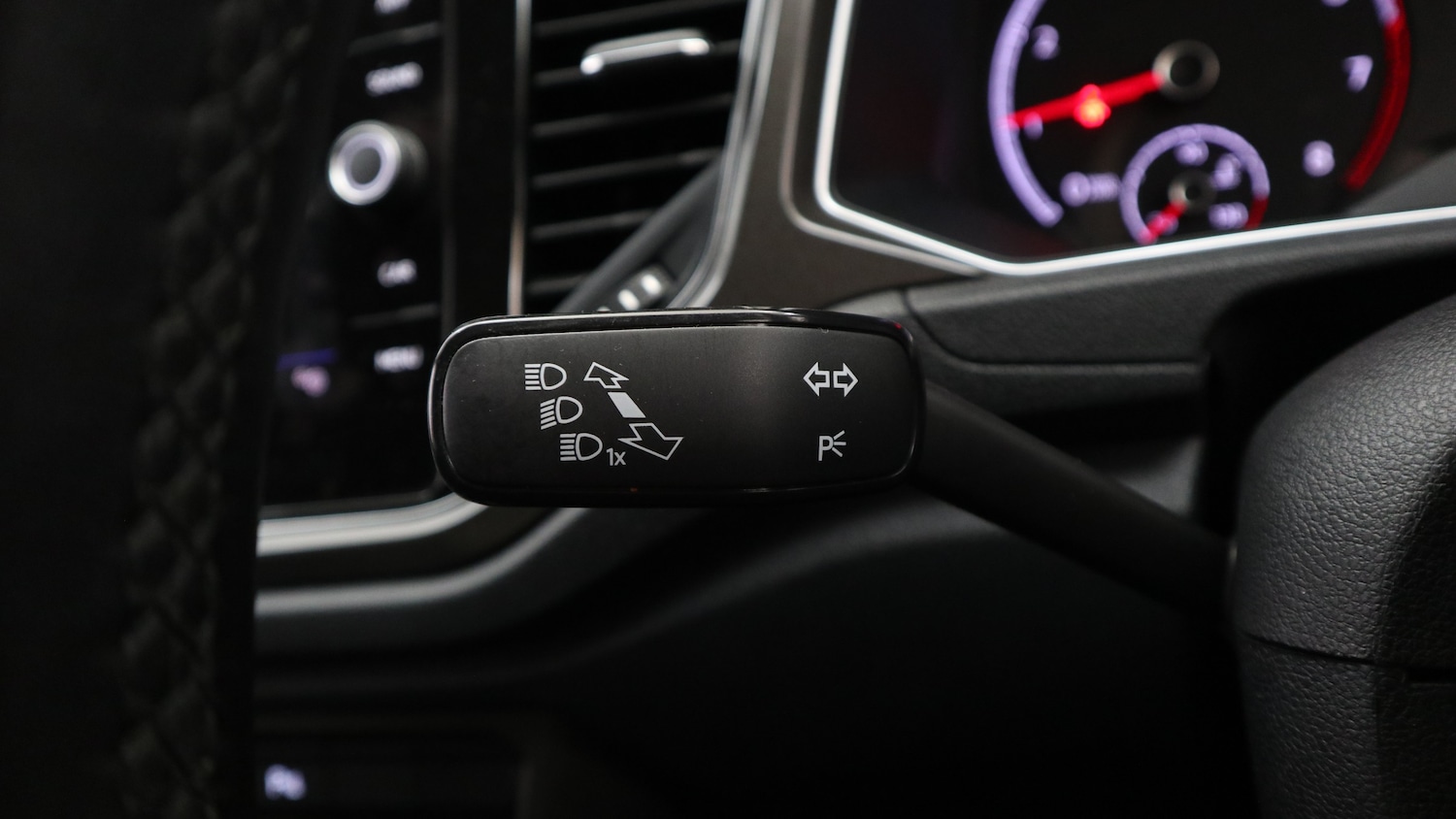 Used Volkswagen T-Roc 2019 for sale - 76818409: Photo 31