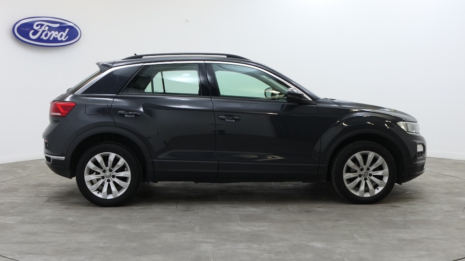 Used Volkswagen T-Roc 2019 for sale - 76818409: Photo 6