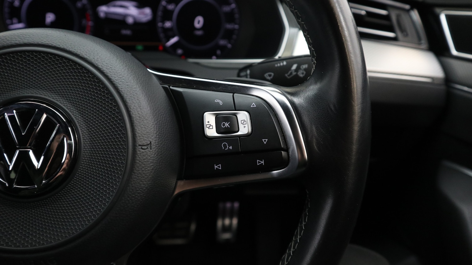 Used Volkswagen Arteon 2017 for sale - 76818405: Photo 31