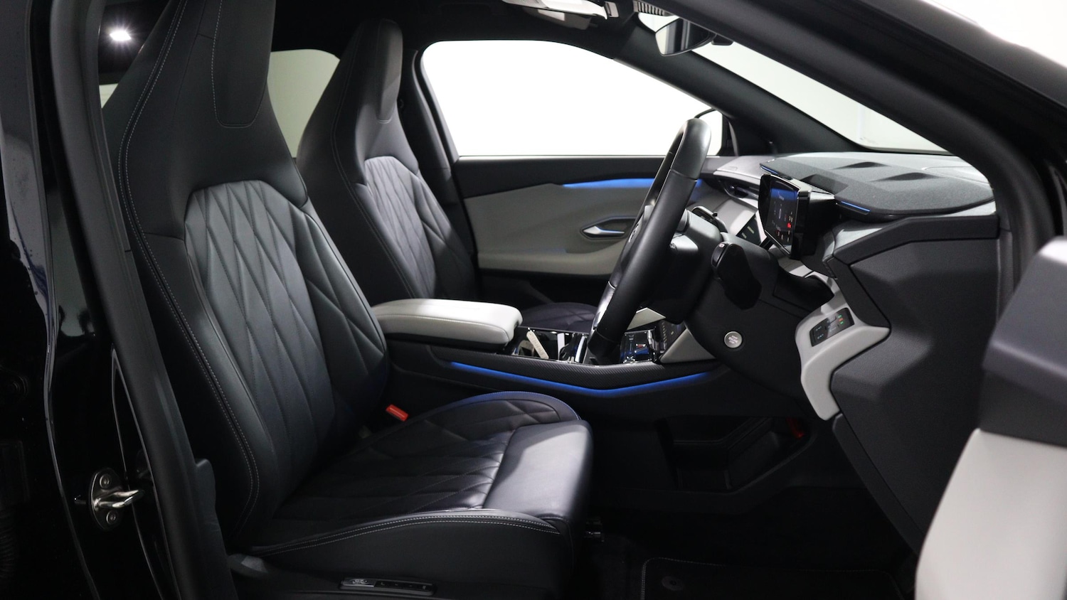 Used Ford Explorer 2024 for sale - 76818349: Photo 22