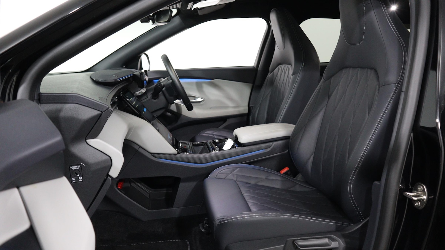 Used Ford Explorer 2024 for sale - 76818349: Photo 24