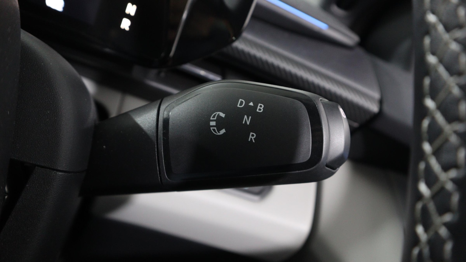 Used Ford Explorer 2024 for sale - 76818349: Photo 32