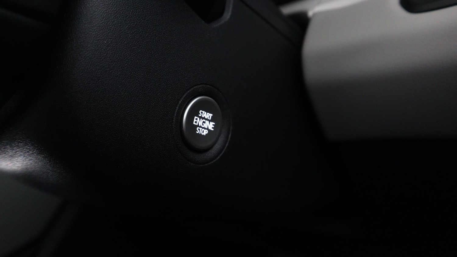 Used Ford Explorer 2024 for sale - 76818349: Photo 35