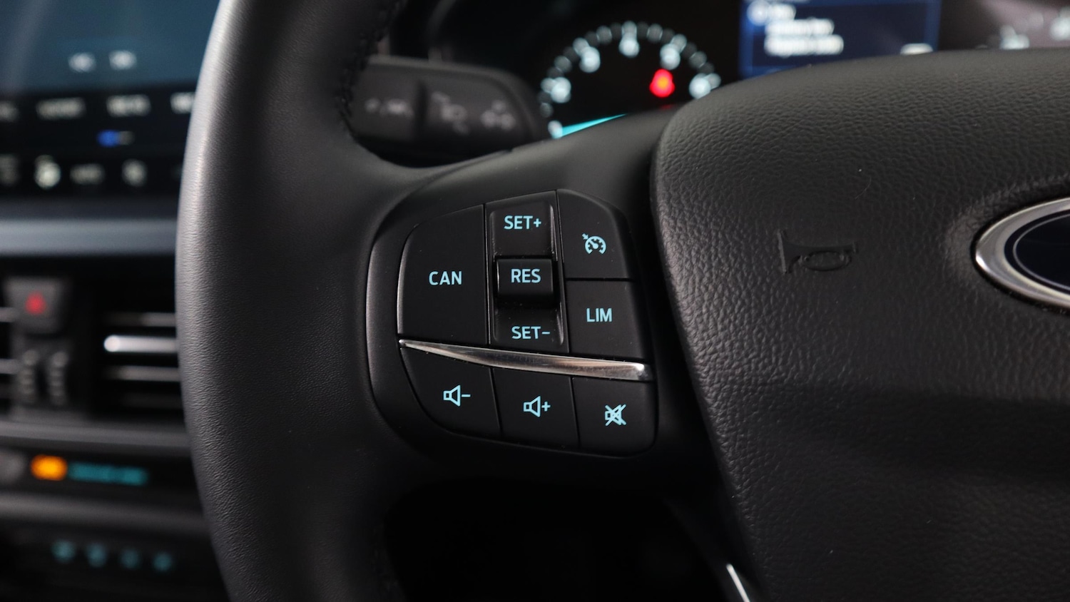 Used Ford Focus 2023 for sale - 76818348: Photo 28