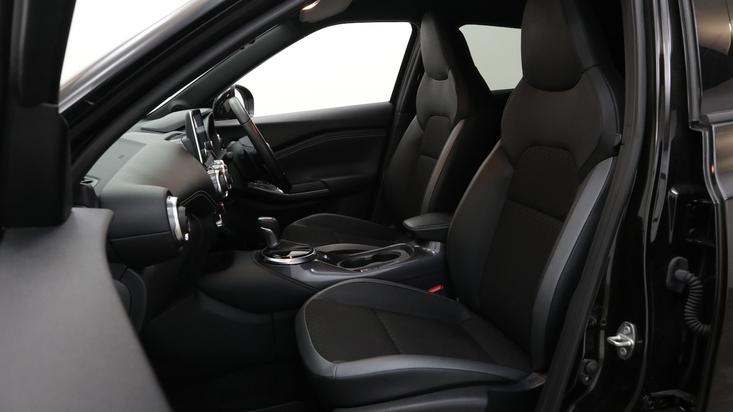 Used Nissan Juke 2022 for sale - 76818403: Photo 26