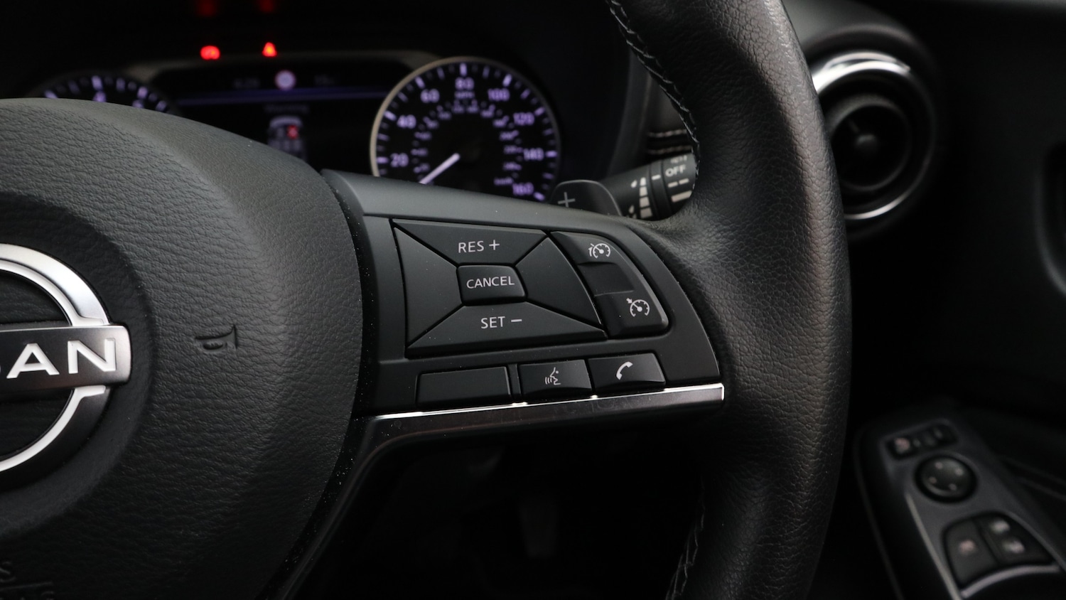 Used Nissan Juke 2022 for sale - 76818403: Photo 31